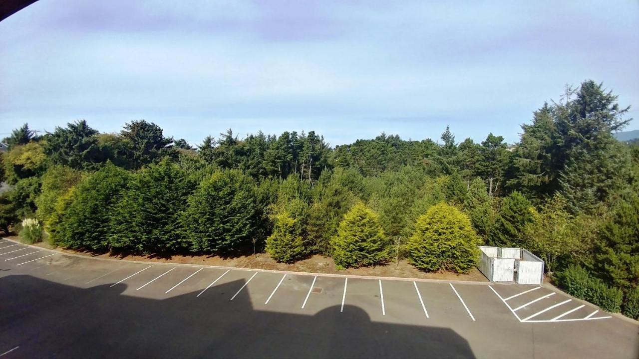 Palace Inn & Suites Lincoln City Eksteriør bilde